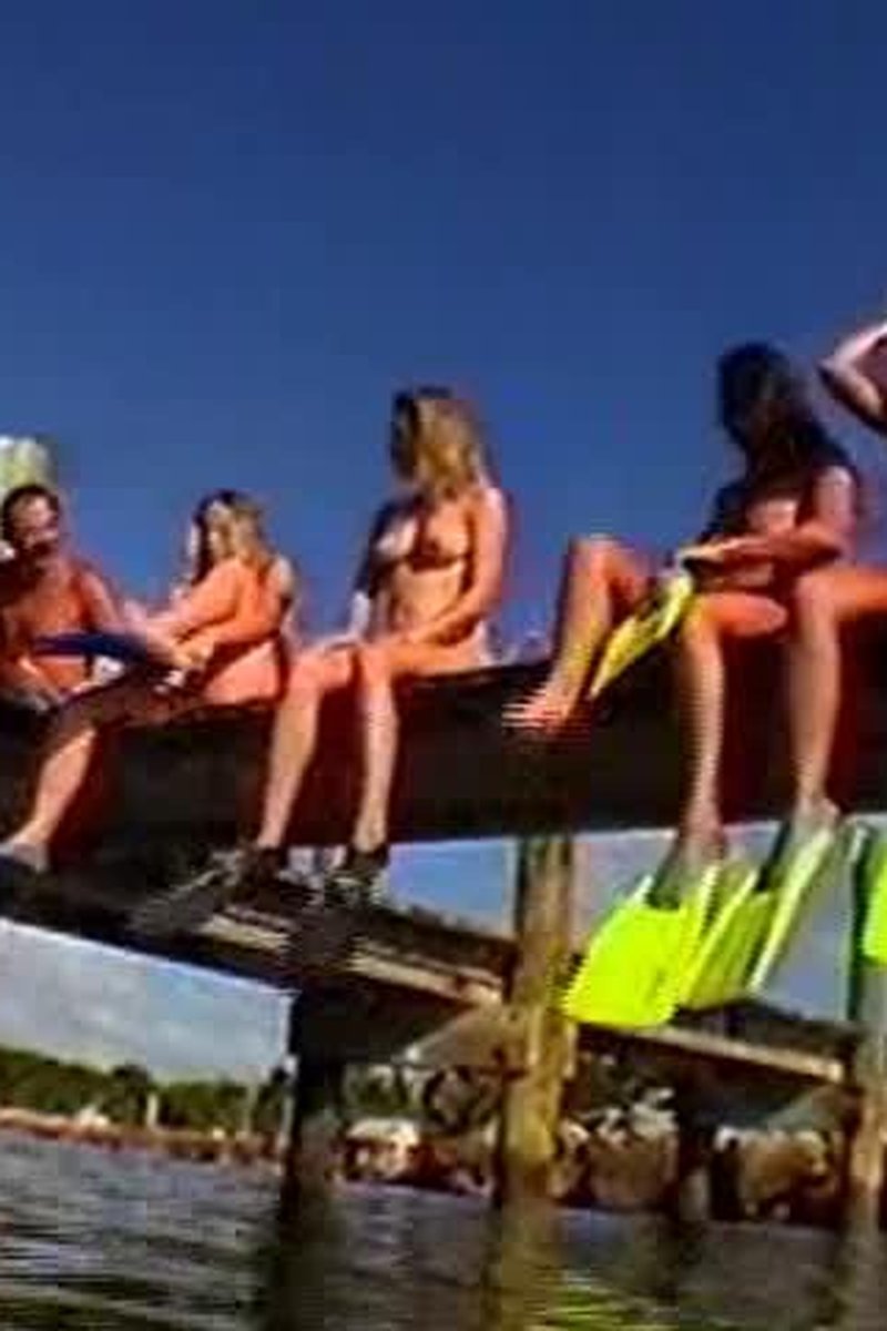 Topless Snorkel Class - Screenshot 1 of 4 - Nudity Naked