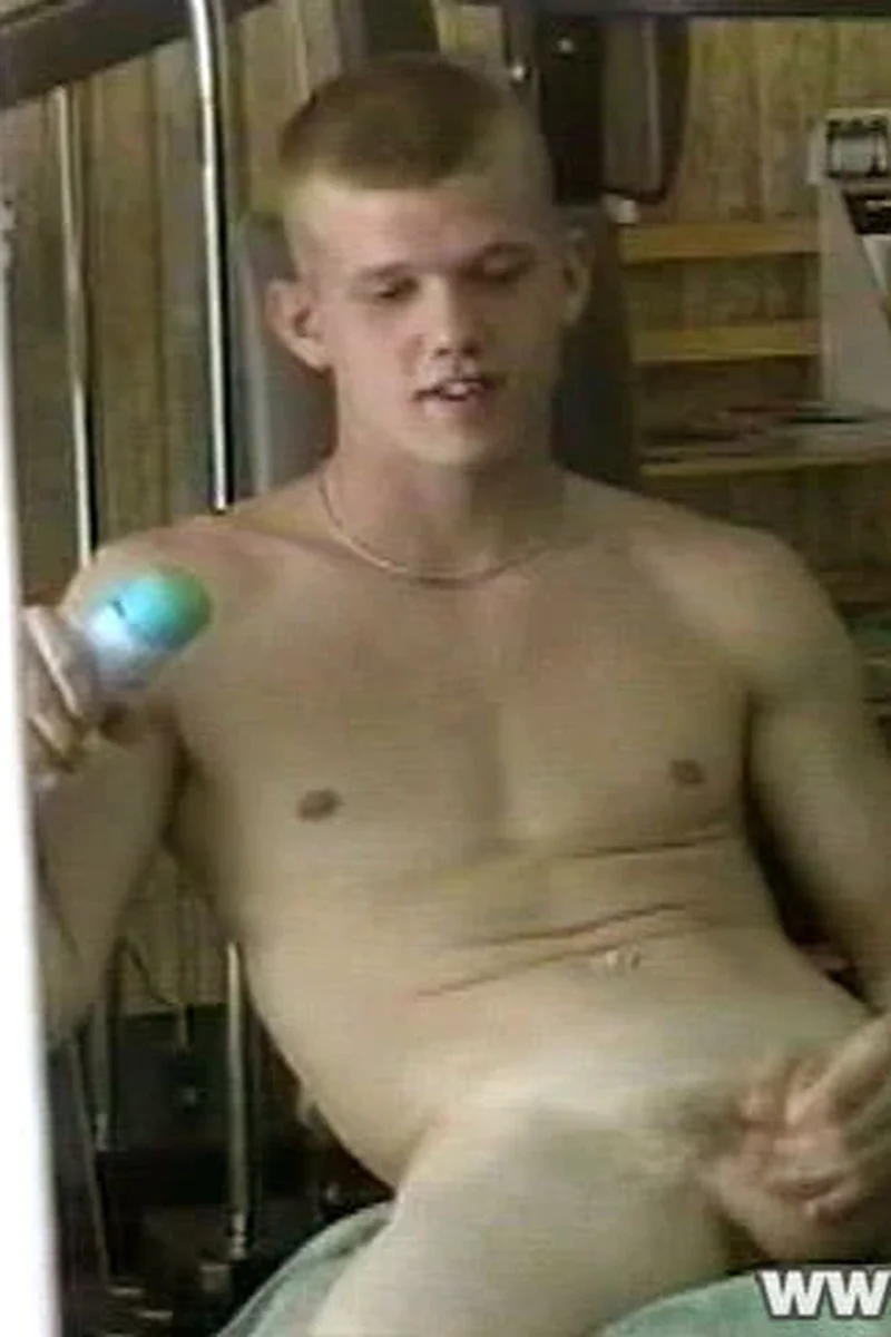 Summertime Twinks - Screenshot 1 of 4 - Solo