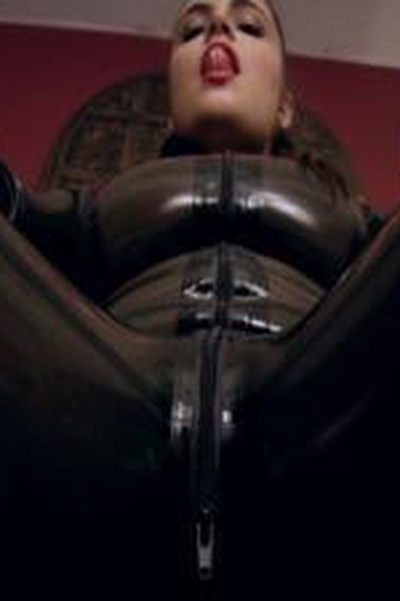 Squeezed - Screenshot 1 of 4 - Broken