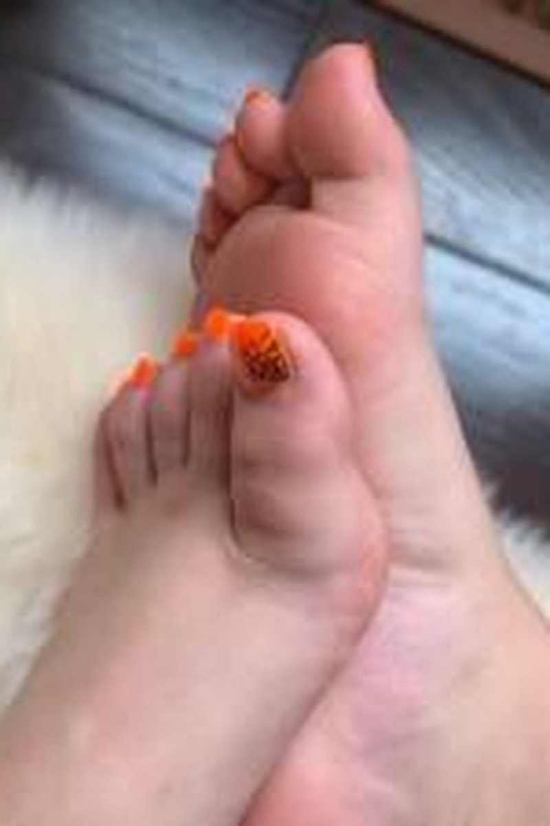 Missy - Screenshot 1 of 4 - Foot Fetish