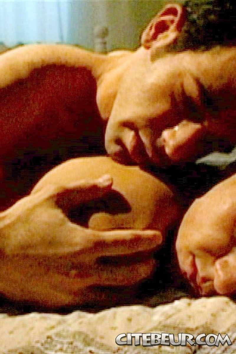 Used By Gay Arab Man in Tunisia - Screenshot 1 of 4 - Beautiful Men