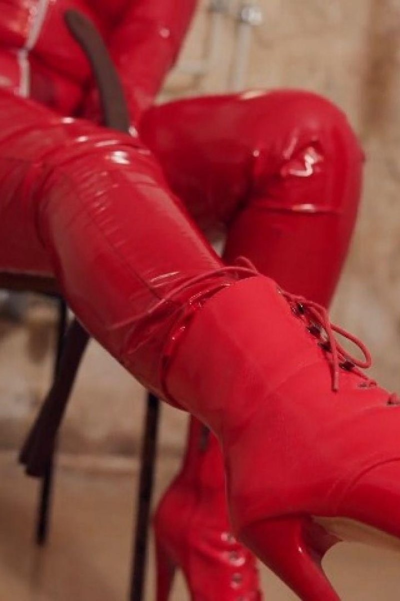Sexy ******** - Screenshot 1 of 4 - Babes