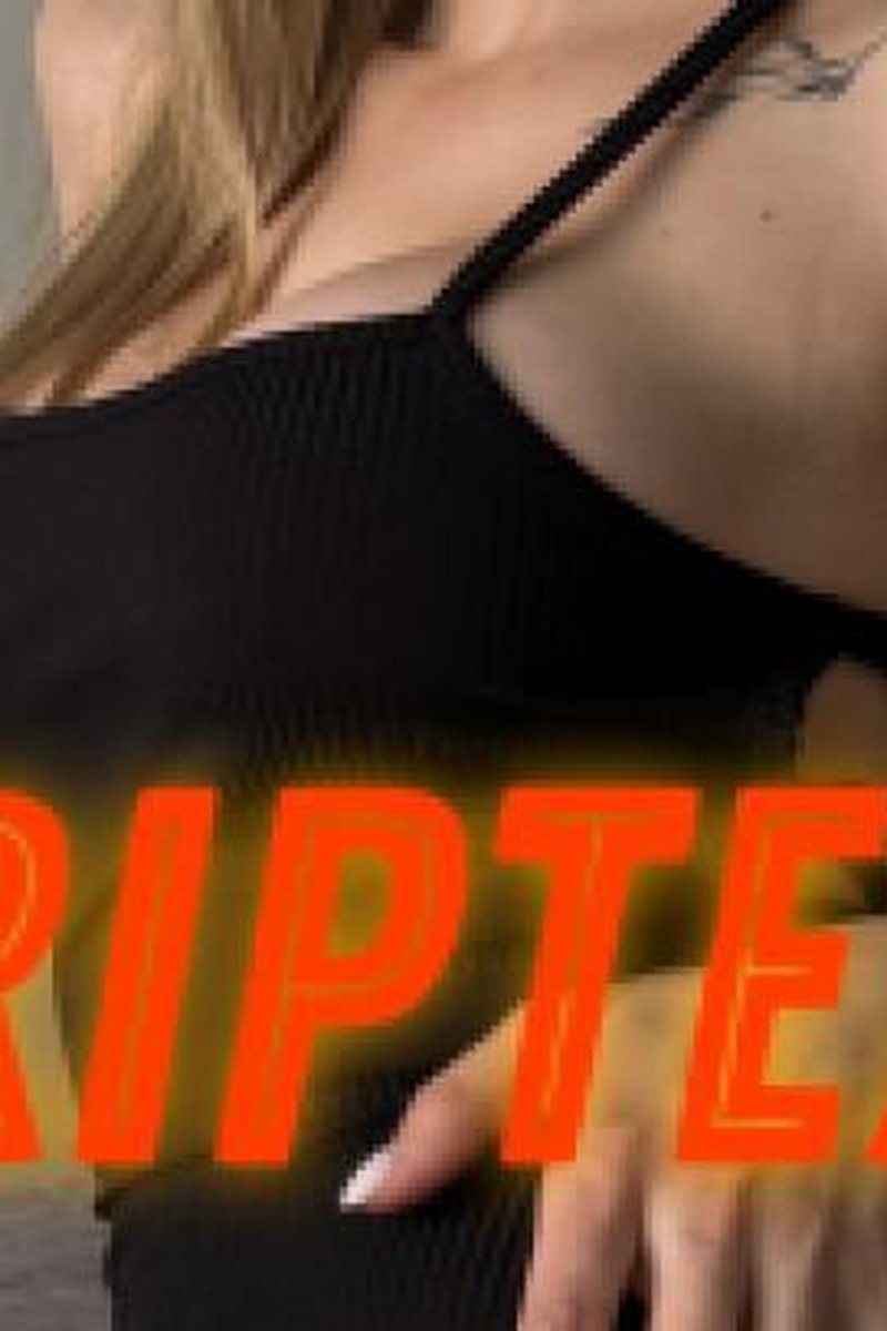 Striptease - Screenshot 1 of 4 - Babes