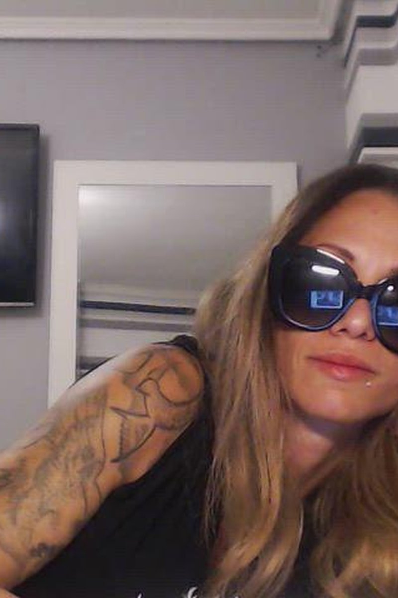 ********* - Screenshot 1 of 4 - Findom Sonia