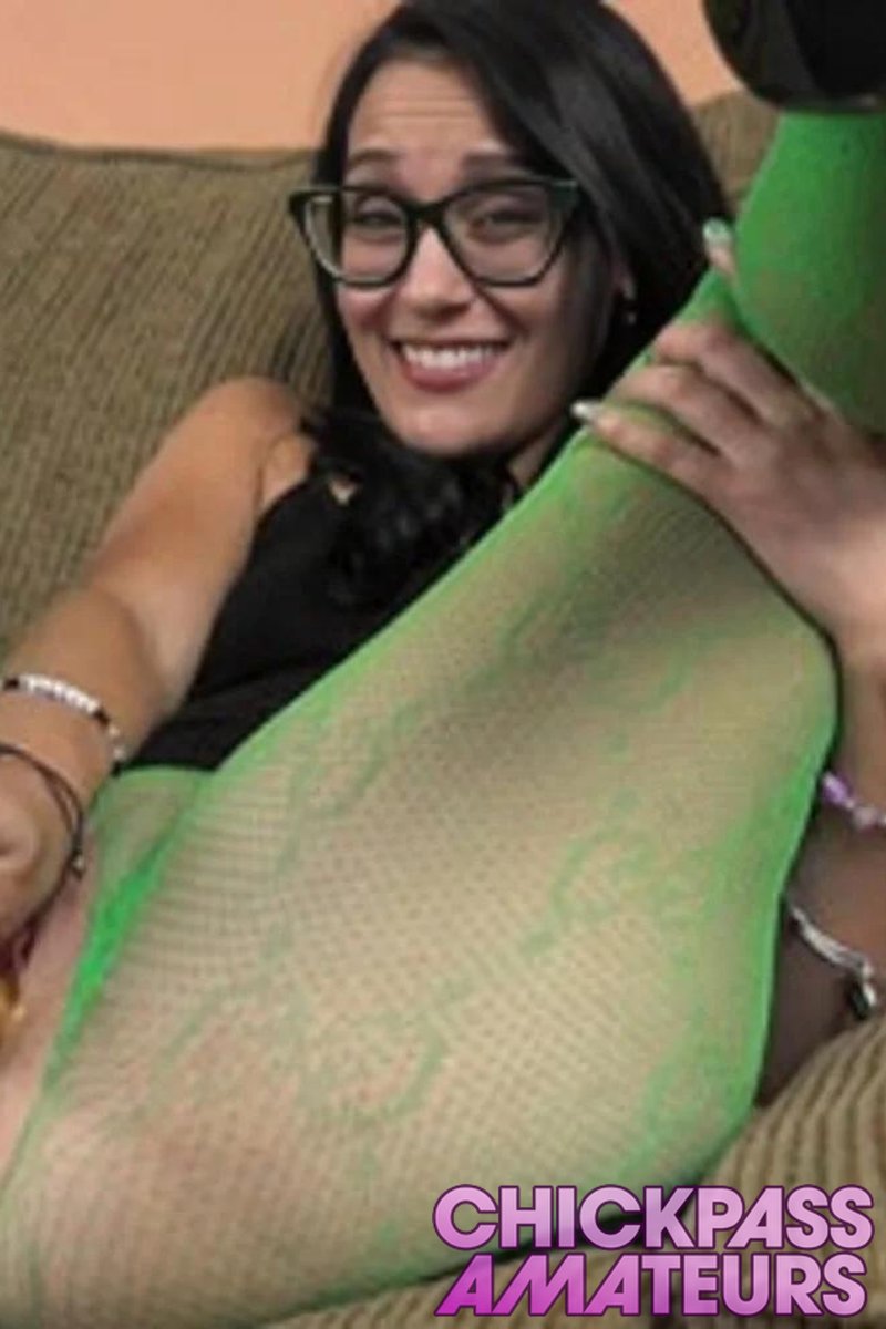 Jade Greene Masturbates In Torn Fishnets - Screenshot 1 of 4 - Amateur