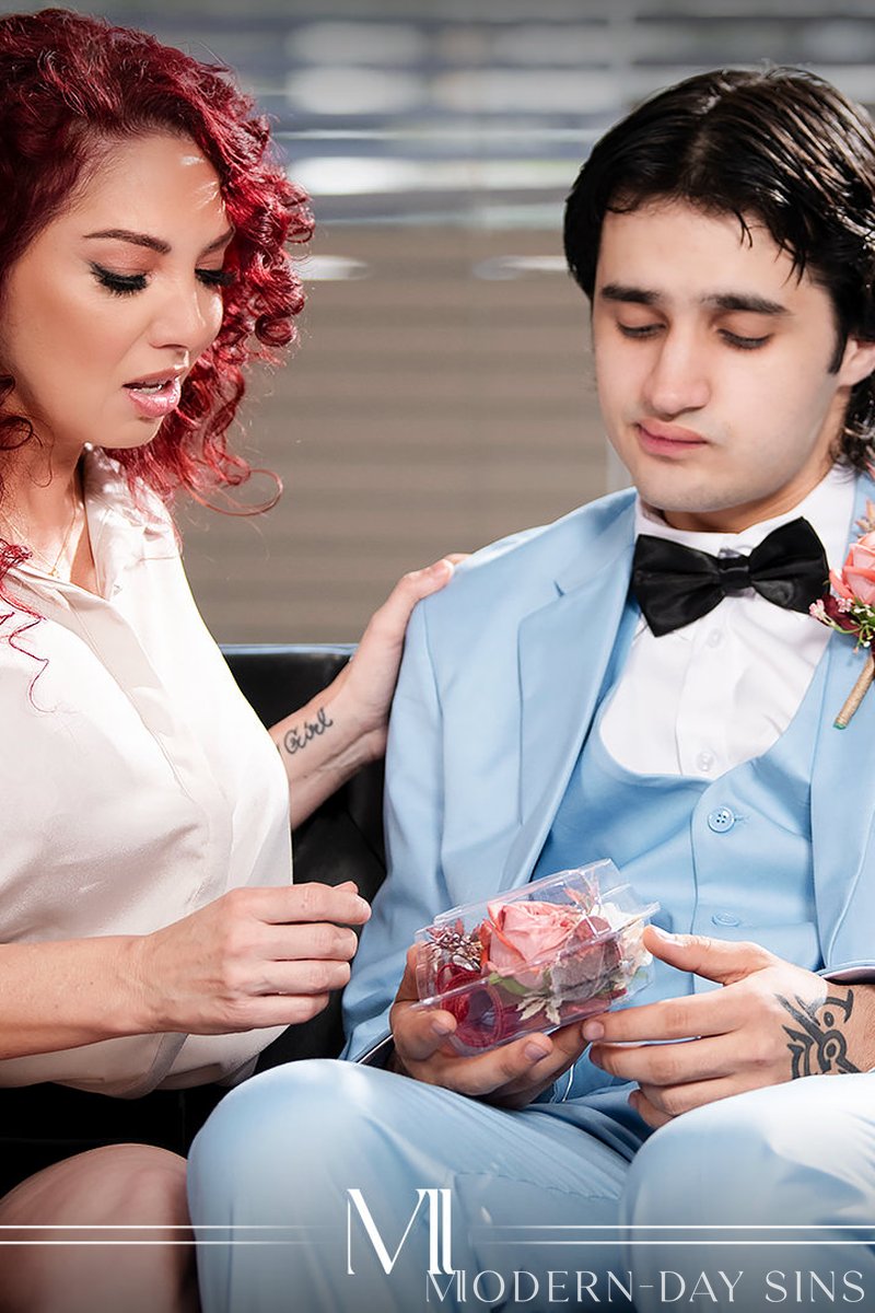 Prom Bombshell - Screenshot 1 of 4 - 69