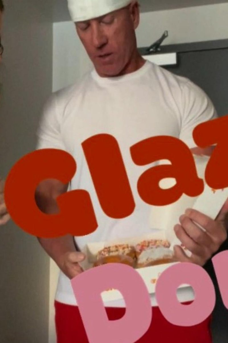 Glazed Donut - Screenshot 1 of 4 - Blowjob