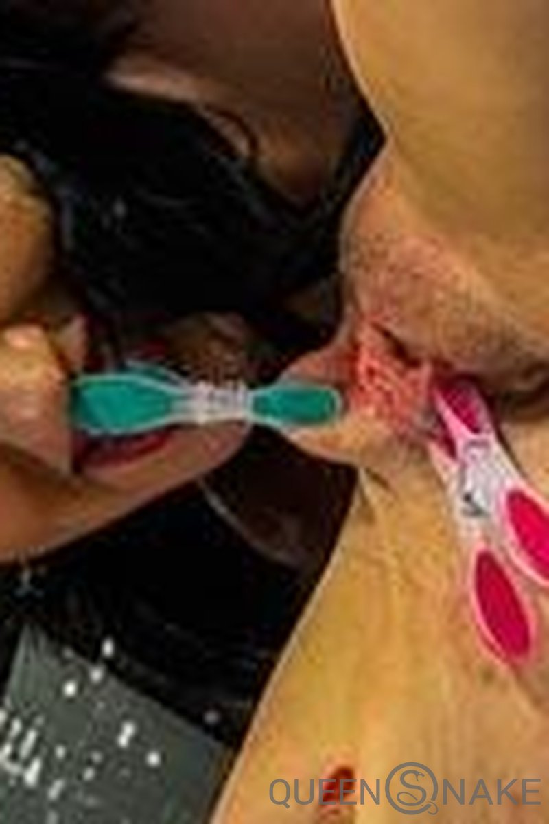 Pinched - Screenshot 1 of 4 - Bondage