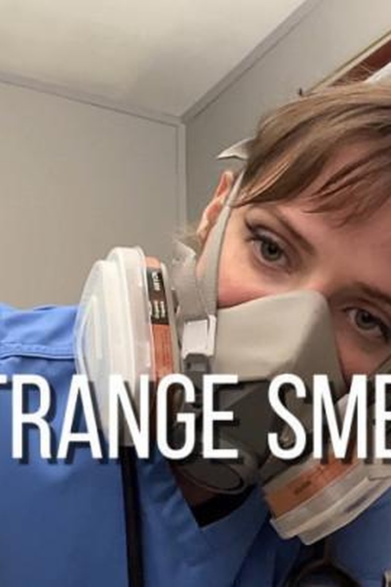 Strange Smells - Screenshot 1 of 4 - Femdom