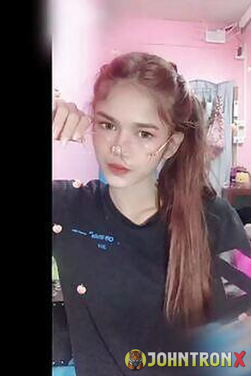 Plai Update - Screenshot 1 of 4 - Short Woman
