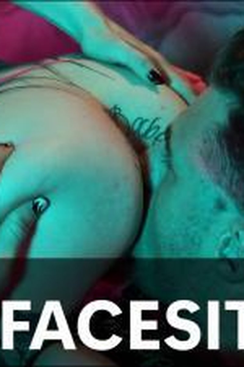 Latex Facesitting Threesome- Miss Flora, Nova & King Kruger - Screenshot 1 of 4 - Ass Worship
