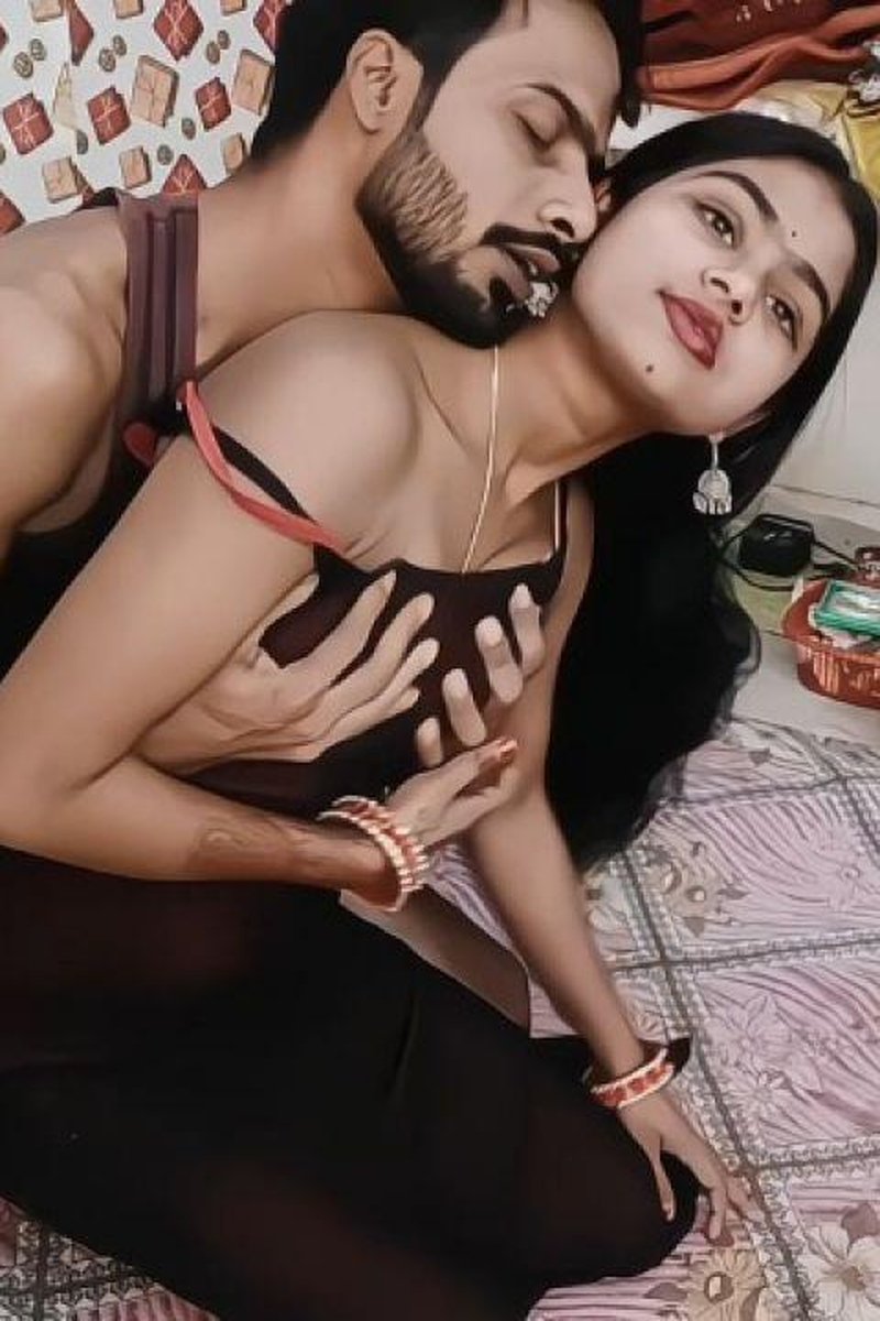 Indian Desi Couple Romantic Sex In Homemade Holi Special - Screenshot 1 of 4 - All Sex