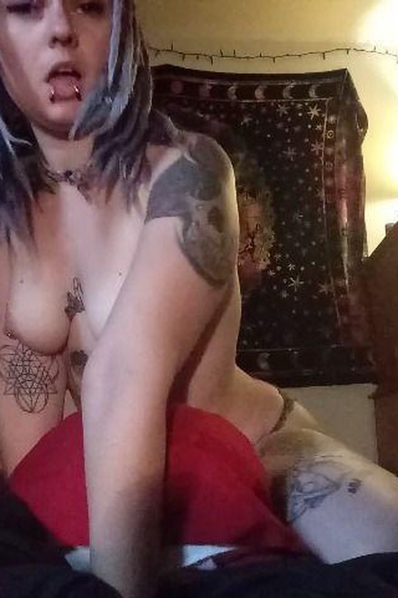 Pillow Humps - Screenshot 1 of 4 - Amateur