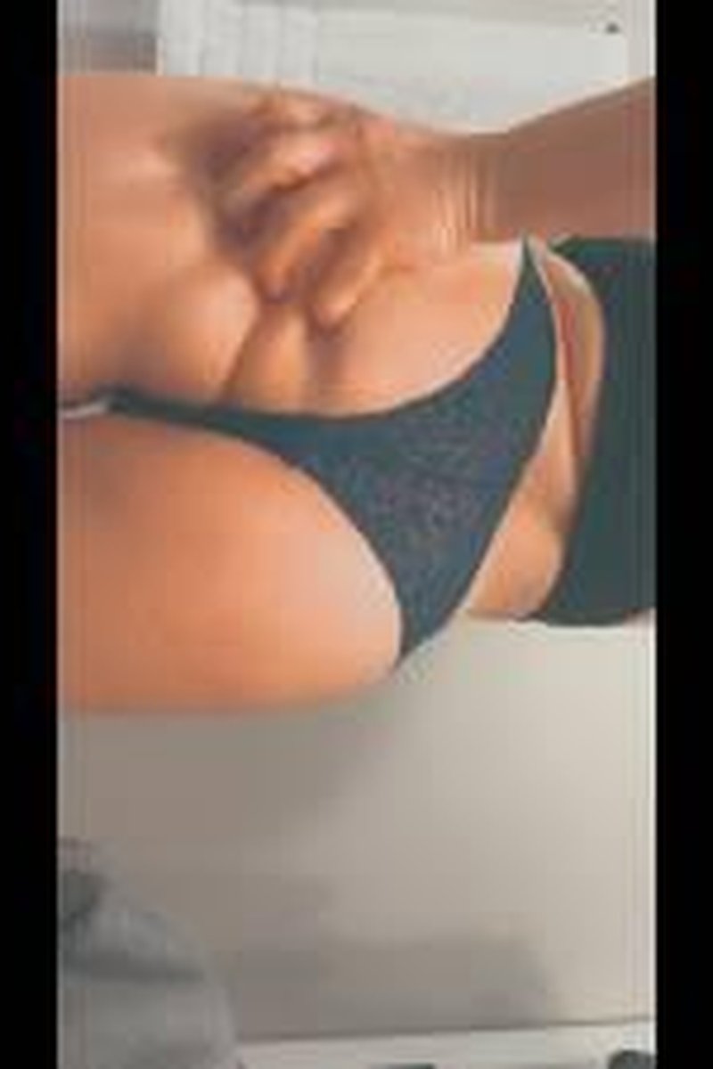 Spread Eagle - Screenshot 1 of 4 - Pussy Licking