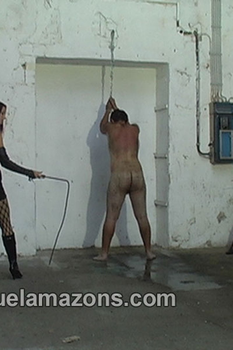 Playing with Tom - Screenshot 1 of 4 - BDSM
