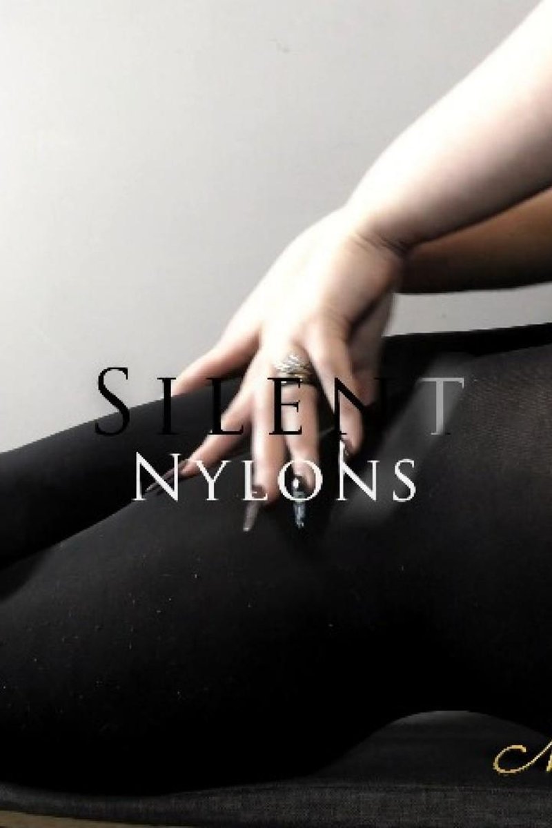 Silent Nylons - Screenshot 1 of 4 - Leg Fetish