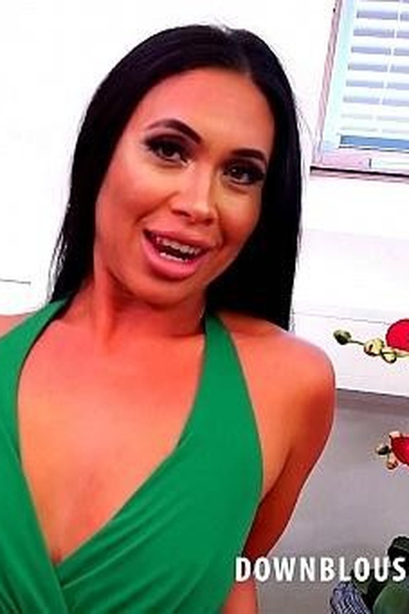 Hannah Shaw - Screenshot 1 of 4 - Downblouse