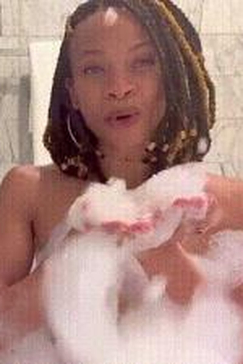 Bubble Bath Play! - Screenshot 1 of 4 - Bathroom