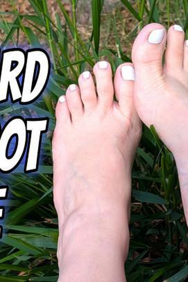 Backyard Barefoot Tease - Screenshot 1 of 4 - Dry Feet