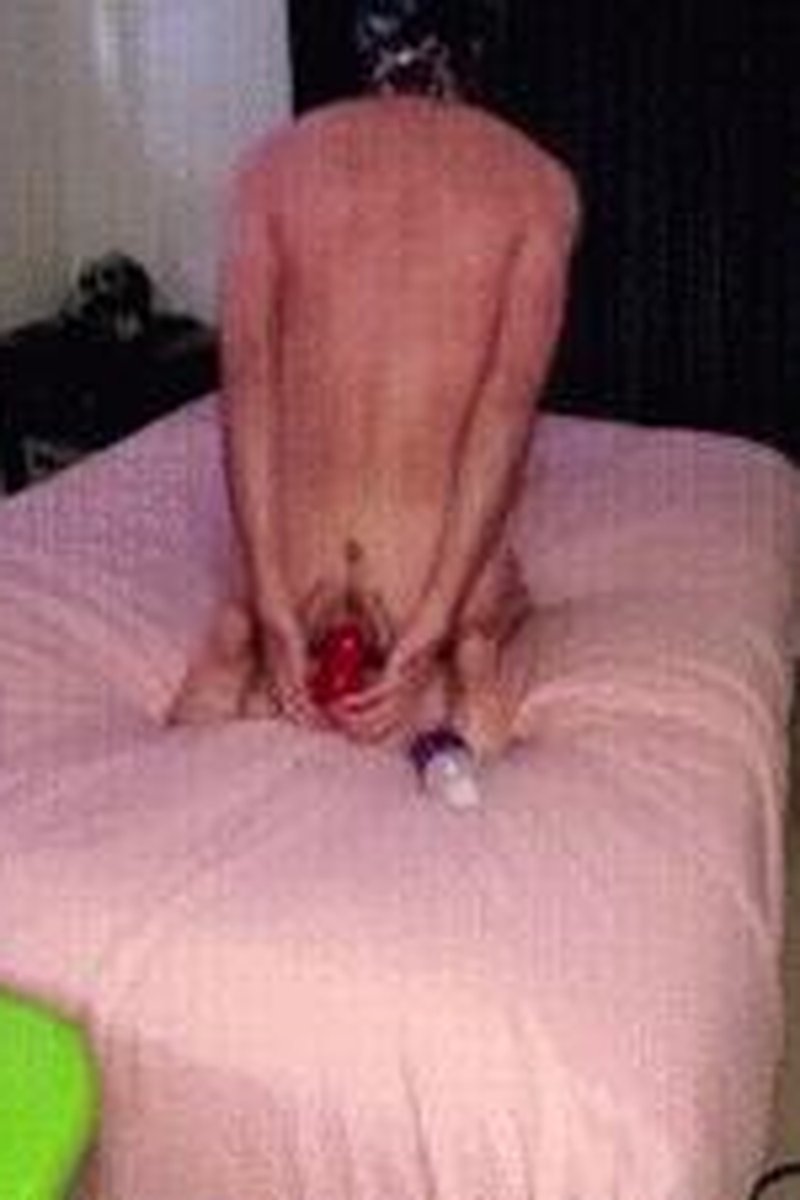 Anal Insertion - Screenshot 1 of 4 - Anal