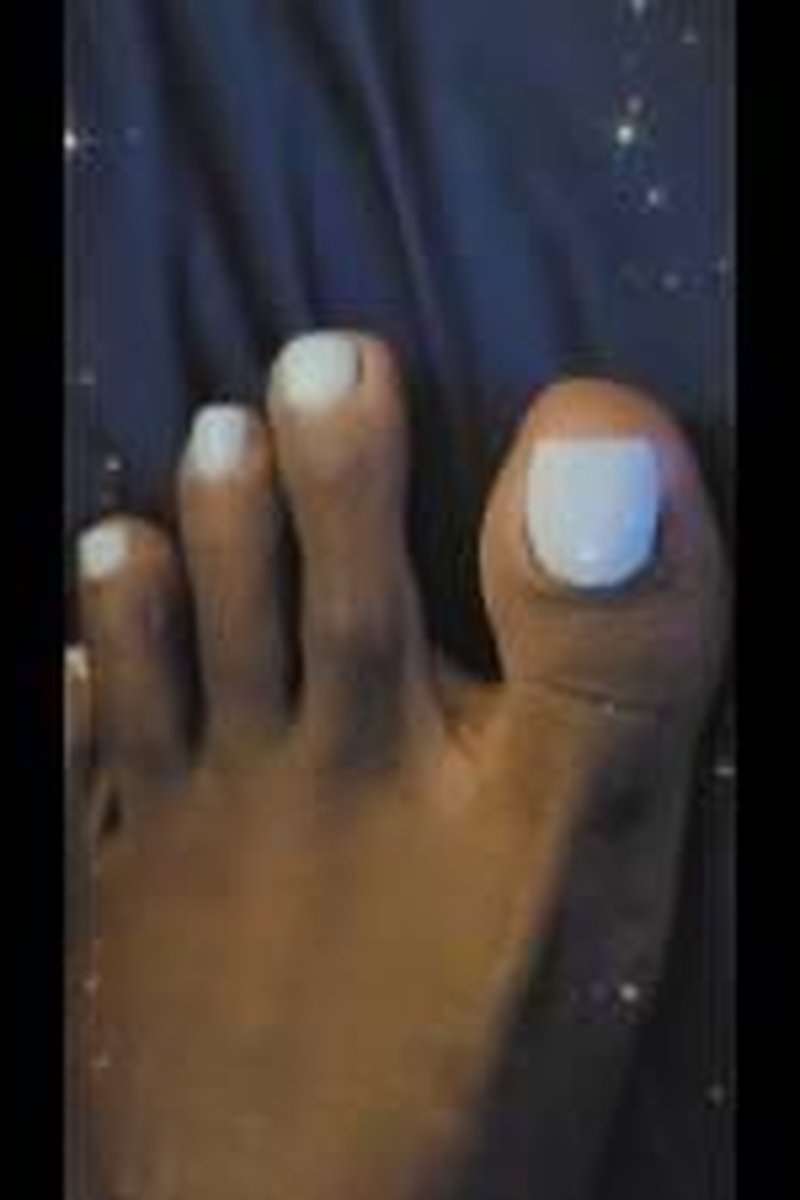 White Black Toes - Screenshot 1 of 4 - Pedicured