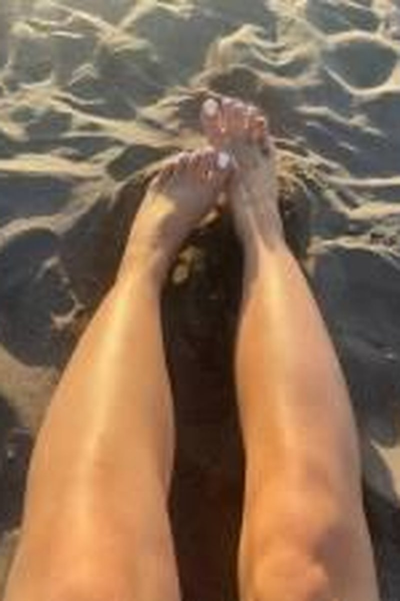 Long Toes - Screenshot 1 of 4 - Domination