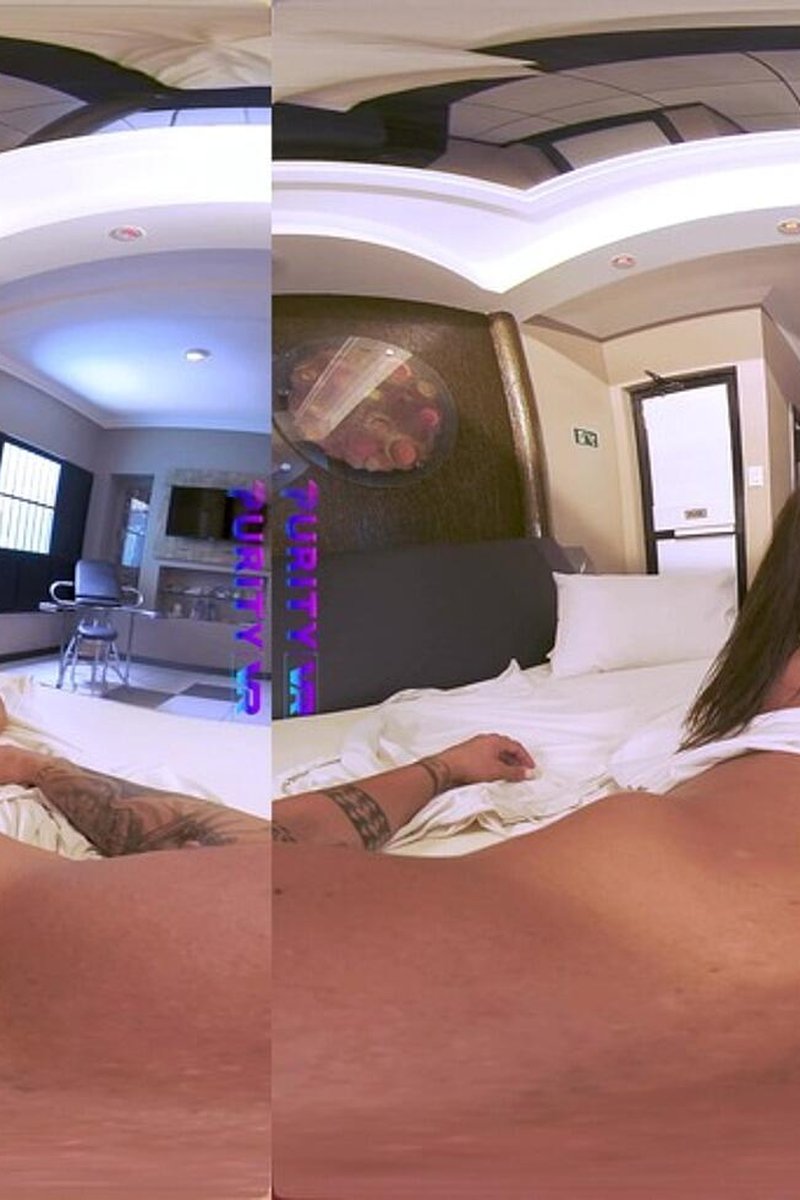 Bitchy Stepsister - Screenshot 1 of 4 - 3D Available