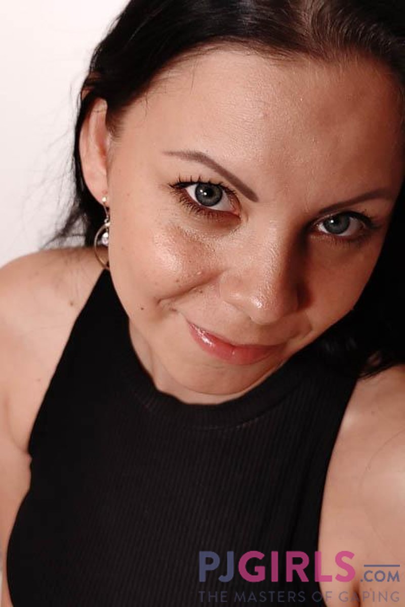 Black Top - Screenshot 1 of 4 - Blond Hair