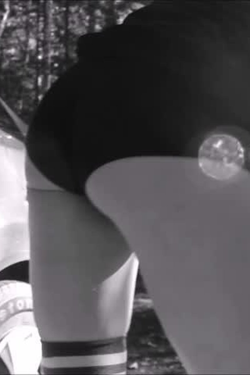 The Turning - Screenshot 1 of 4 - Costume