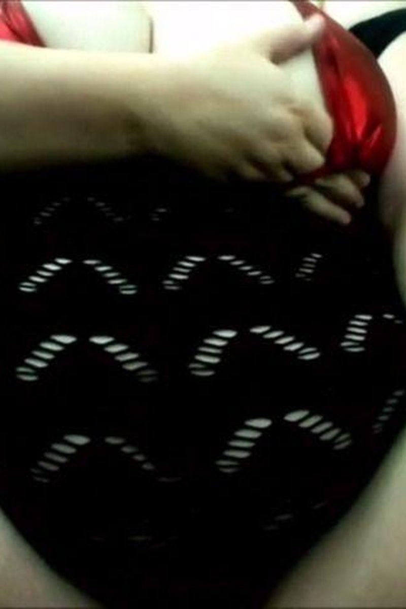 Big Clit Stroke - Screenshot 1 of 4 - BBW