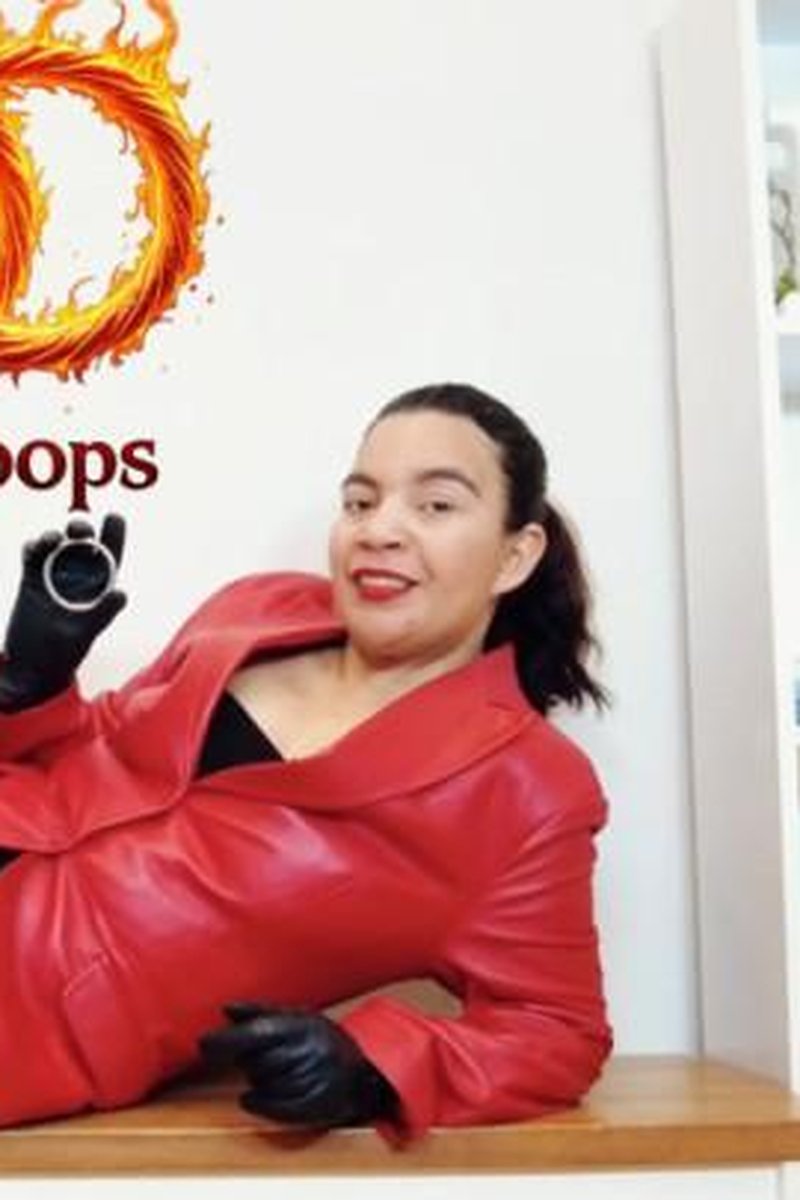Hot Hoops - Screenshot 1 of 4 - Bondage