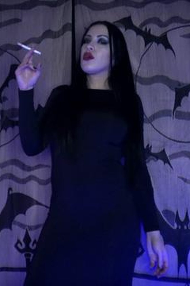 Mortica Worship My Smok - Screenshot 1 of 4 - Brown Hair