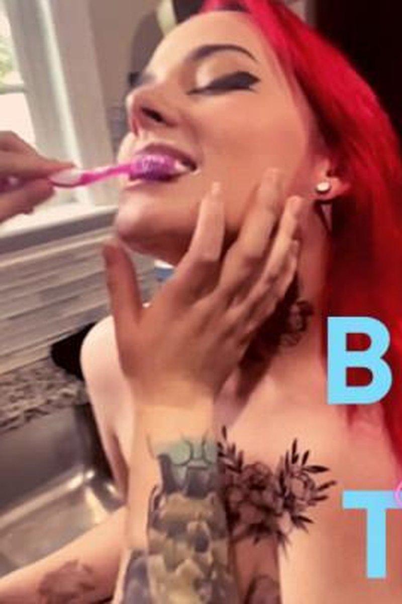 Brush Your Teeth - Screenshot 1 of 4 - Dental Hygienist