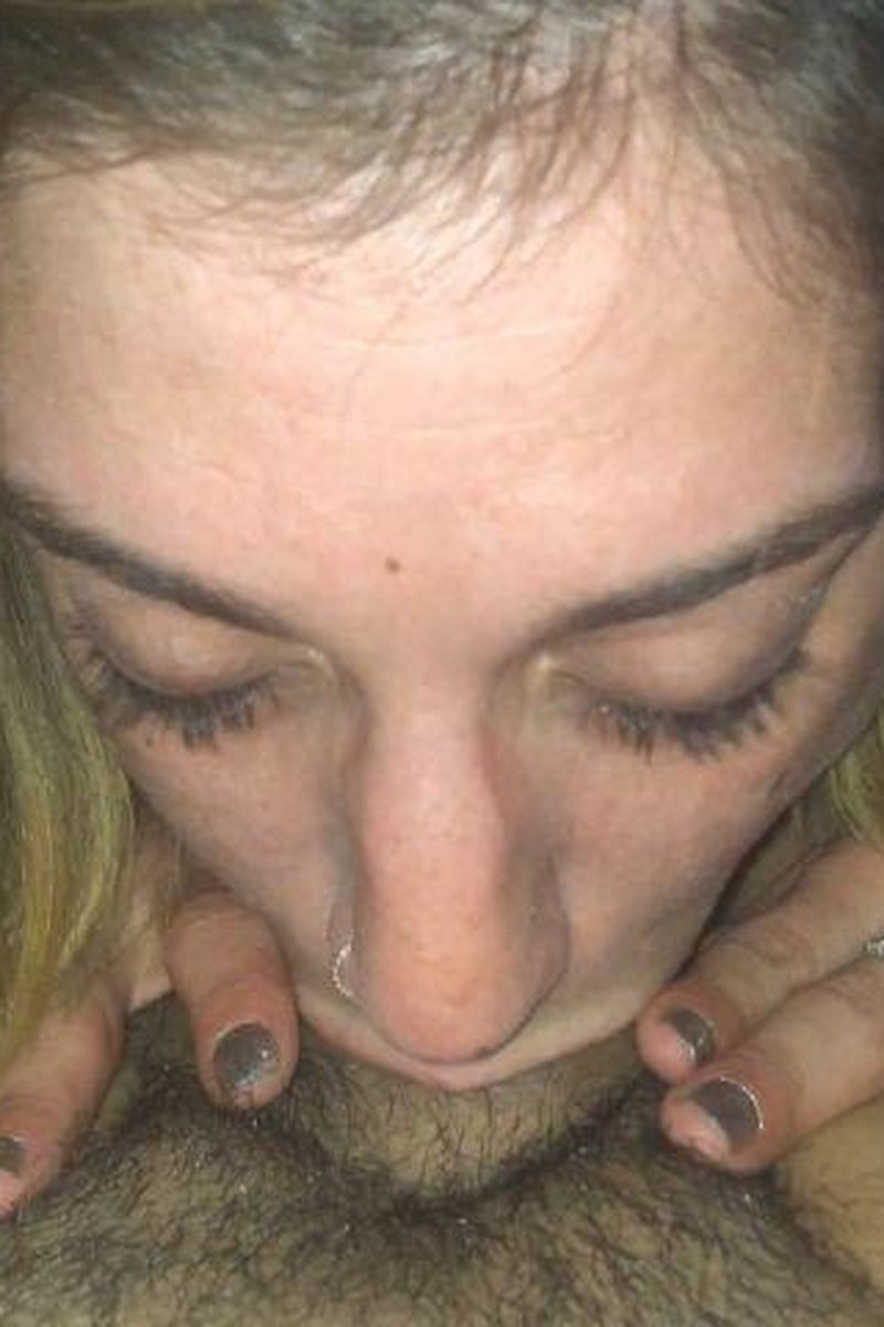 Deep Throat - Screenshot 1 of 4 - Amateur