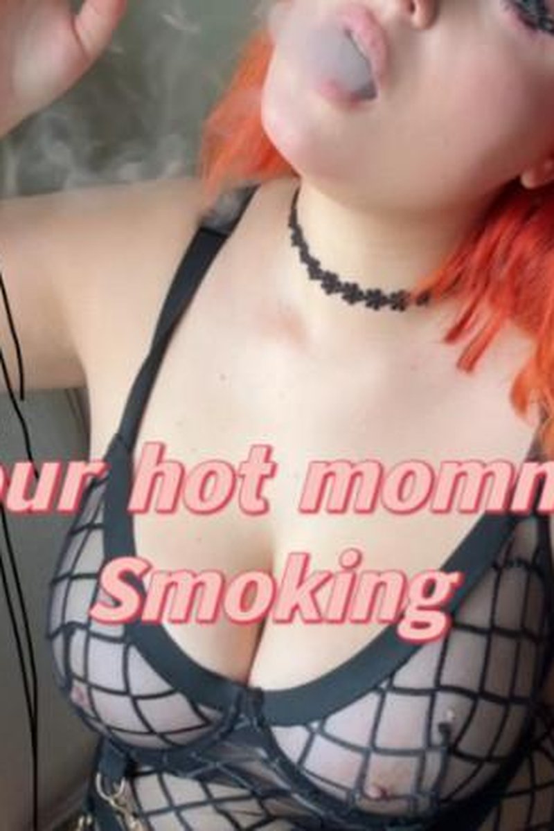 Chubby Ginger Smoking - Screenshot 1 of 4 - Curvy