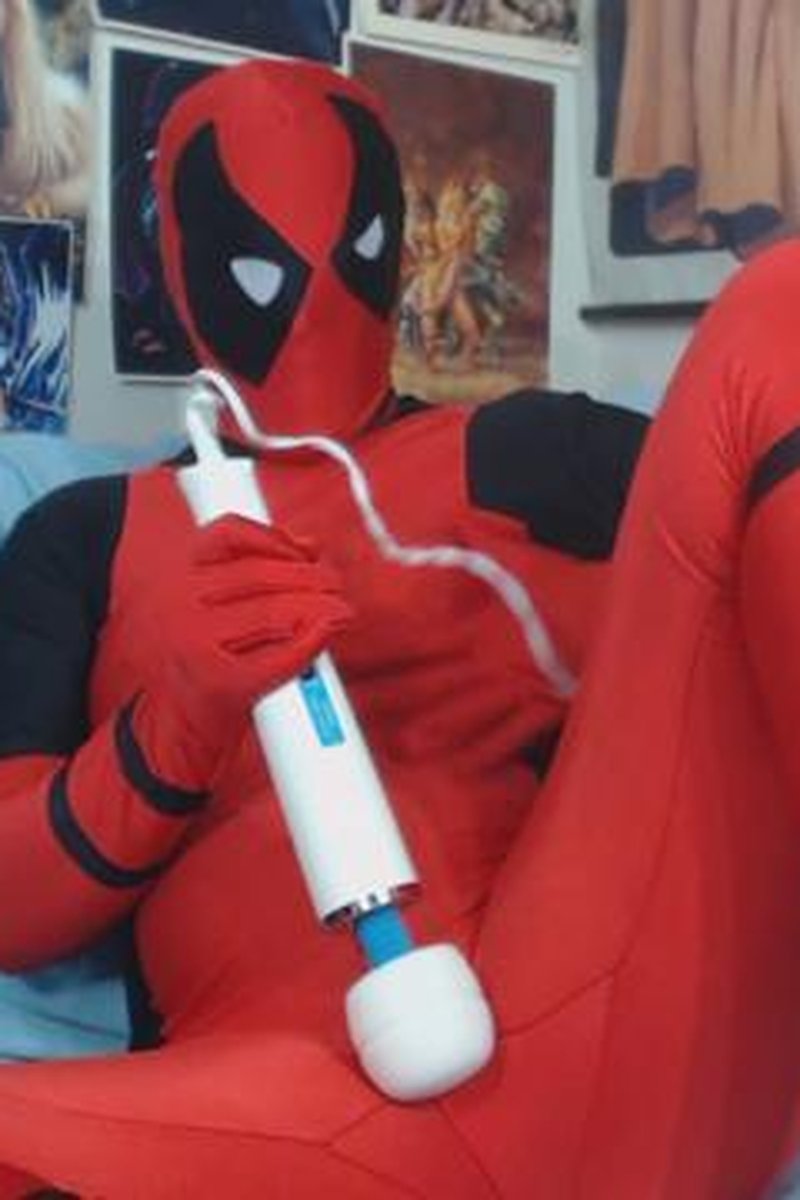 Deadpool vs Hitachi - Screenshot 1 of 4 - Brown Hair