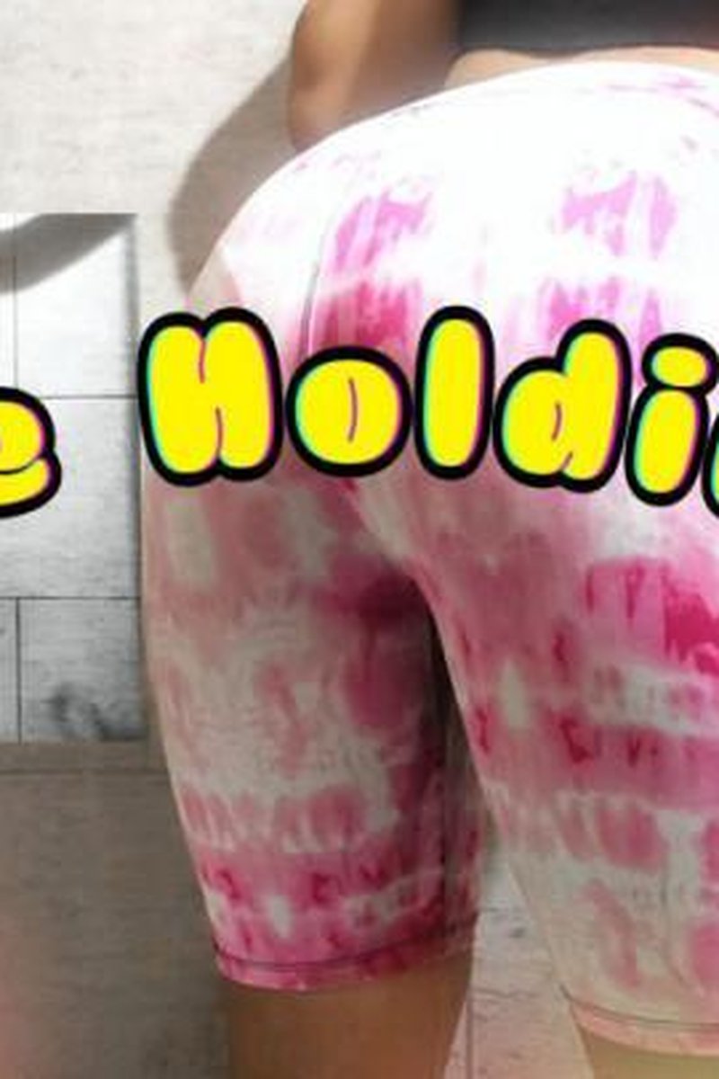 Pee Holding - Screenshot 1 of 4 - Golden Shower