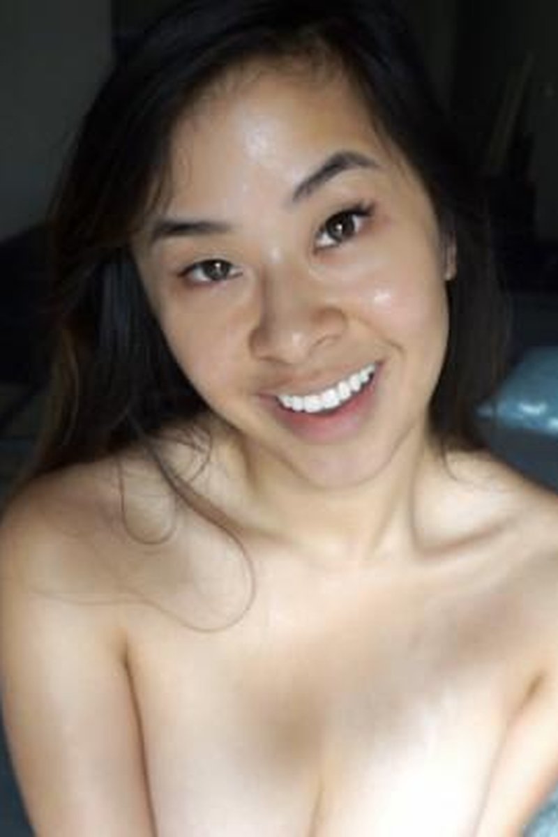 Her Soft Skin - Screenshot 1 of 4 - Kaedia Lang