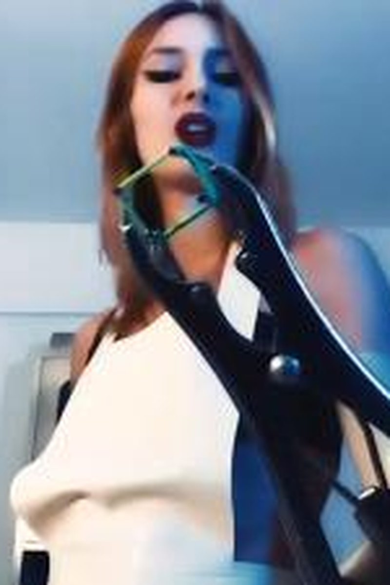 Your Elastrator Castration - Screenshot 1 of 4 - Apron
