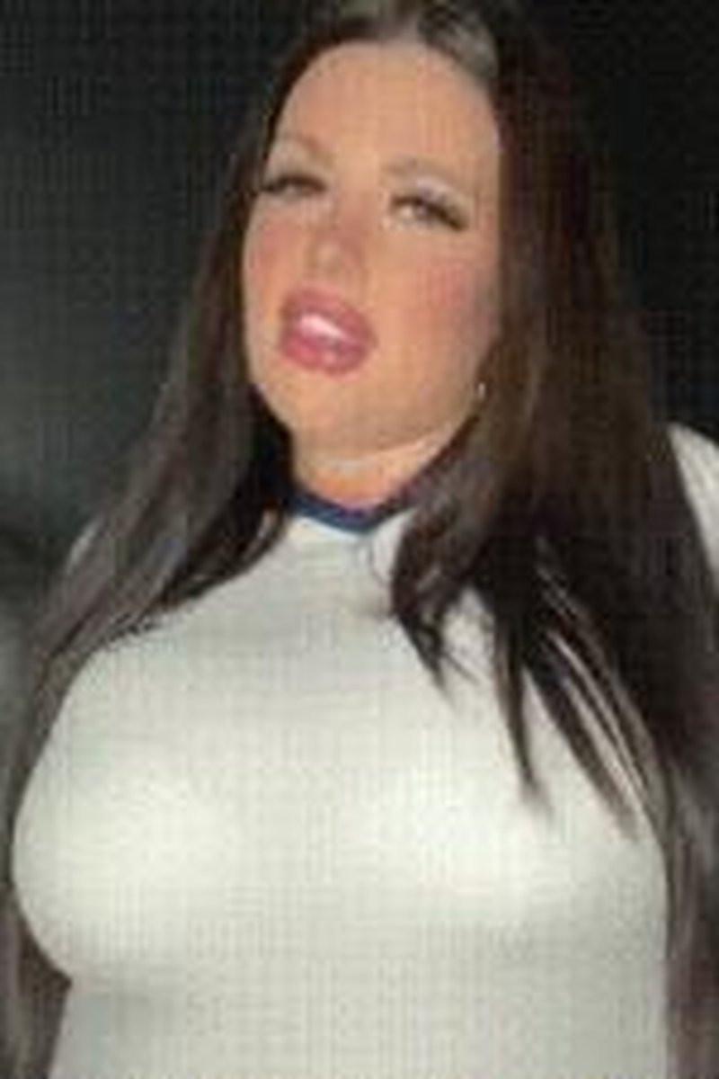 Stepdaughter Seduction - Screenshot 1 of 4 - Blowjob