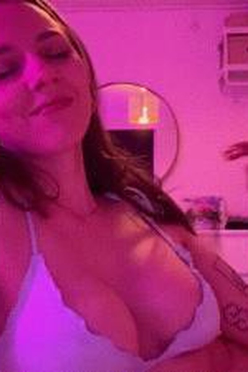 Findulgence - Screenshot 1 of 4 - Ass Fetish