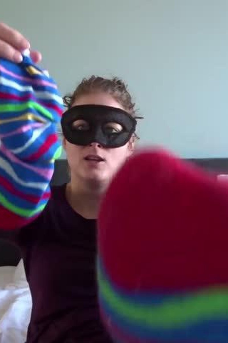 Happy Socks - Screenshot 1 of 4 - Foot Fetish