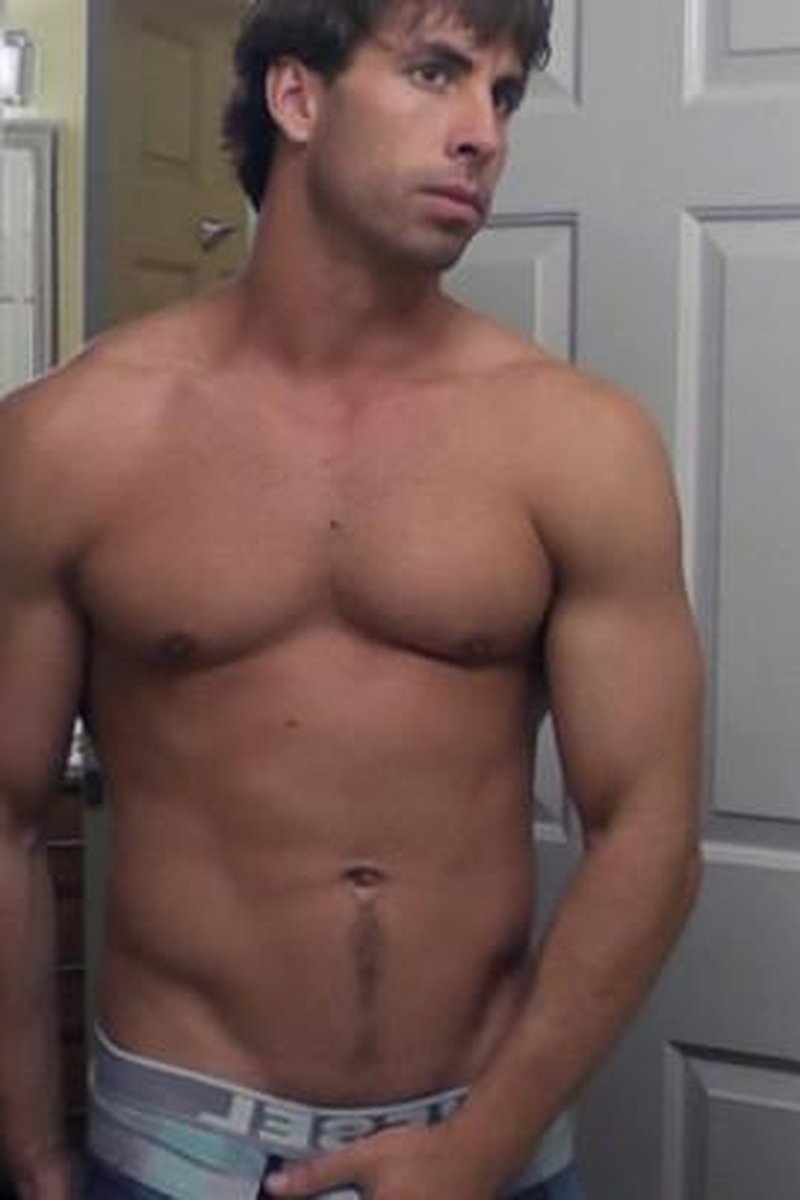 Nick Jacobs Shower/Solo Masturbation - Screenshot 1 of 4 - Big Dick