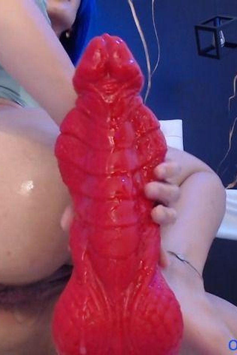 Big Dildo Anal - Screenshot 1 of 4 - Anal