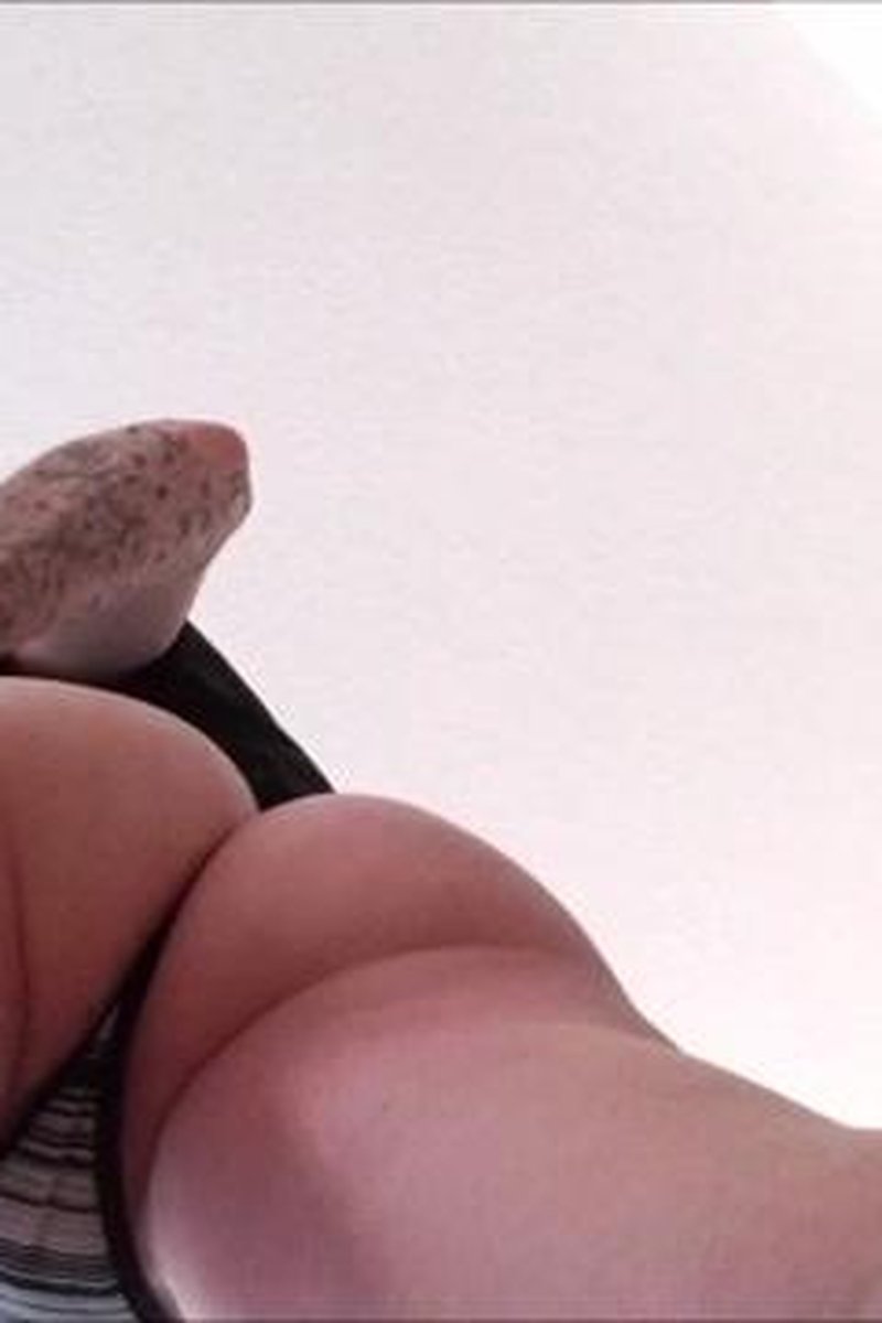 Squats - Screenshot 1 of 4 - Ass Fetish