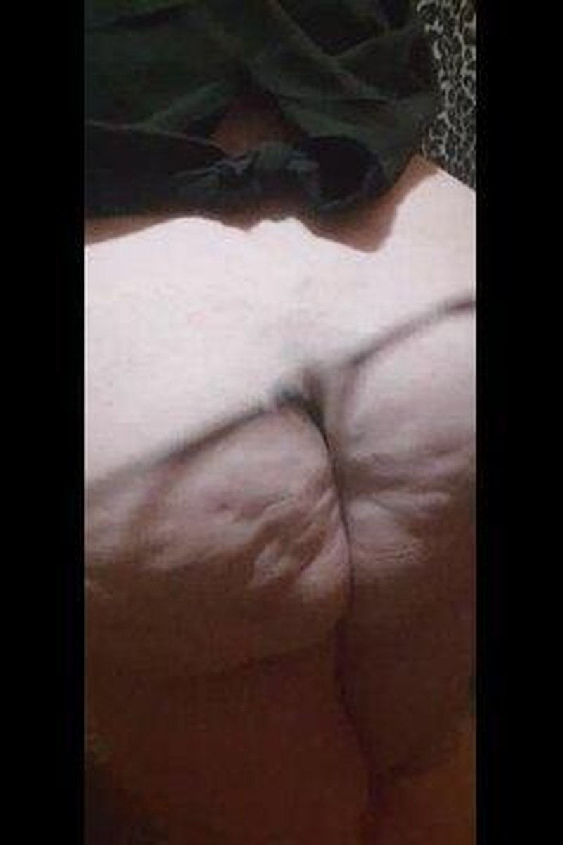 Pervert Stepson - Screenshot 1 of 4 - Ass Fetish