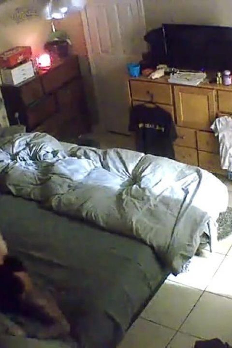 Caught On Cam - Screenshot 1 of 4 - Amateur