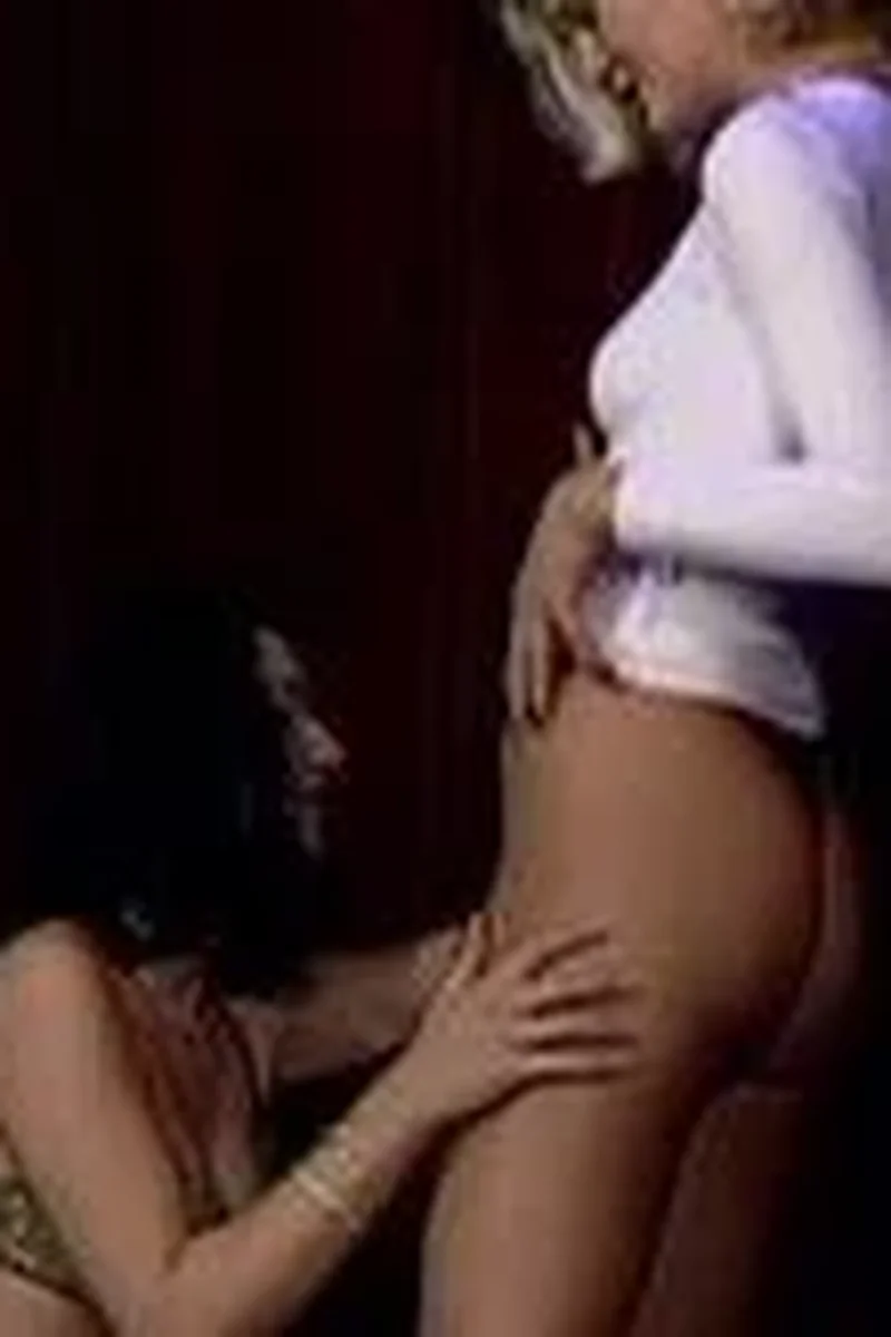 Strip Bar Lesbos. - Screenshot 1 of 4 - Lesbian