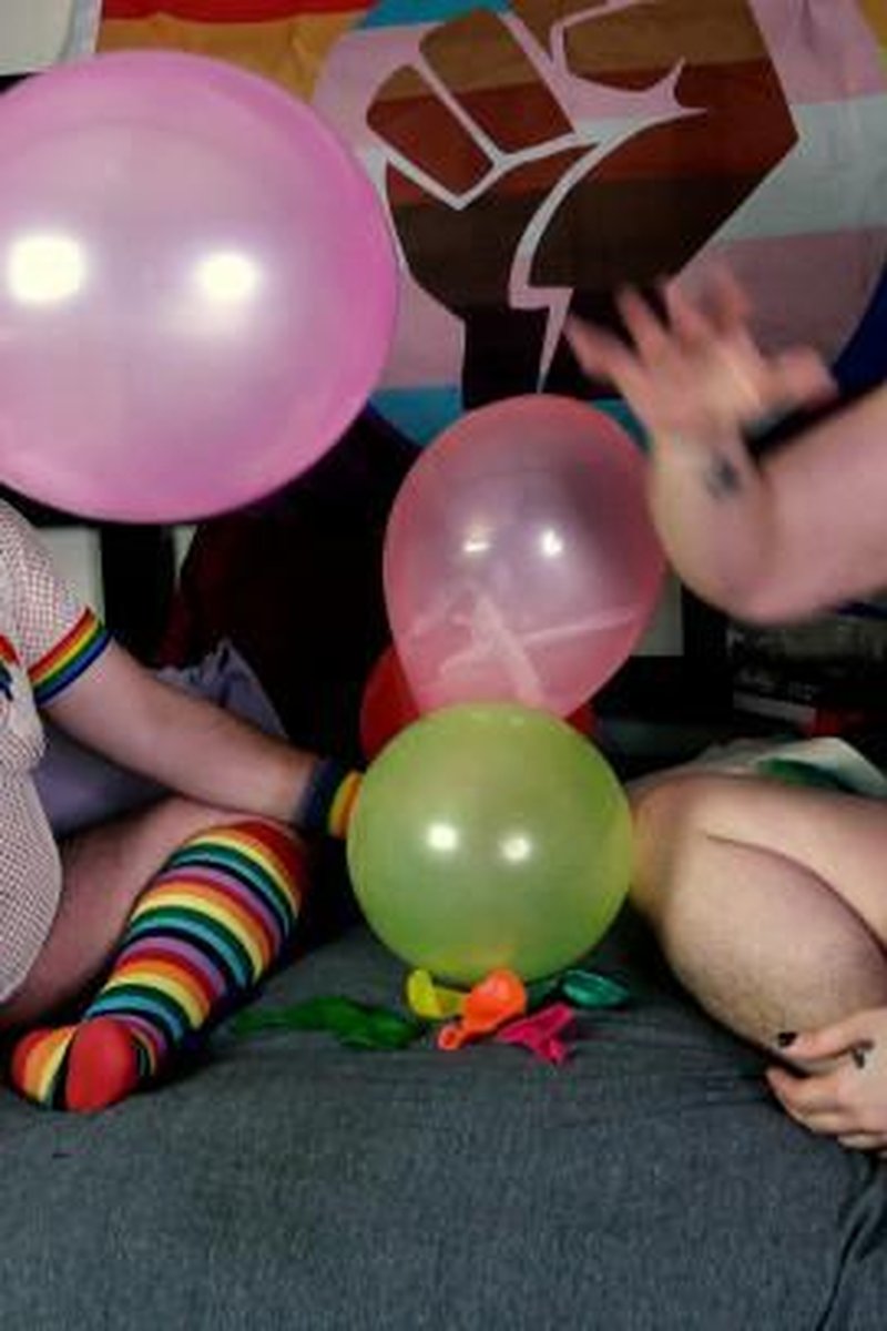 Pride Balloons - Screenshot 1 of 4 - Balloon Fetish