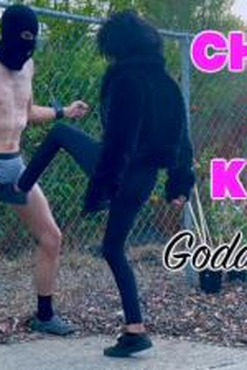 Chained And Kicked - Screenshot 1 of 4 - Body Worship